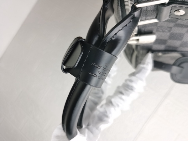 ルイヴィトンバッグ角部分ディテール